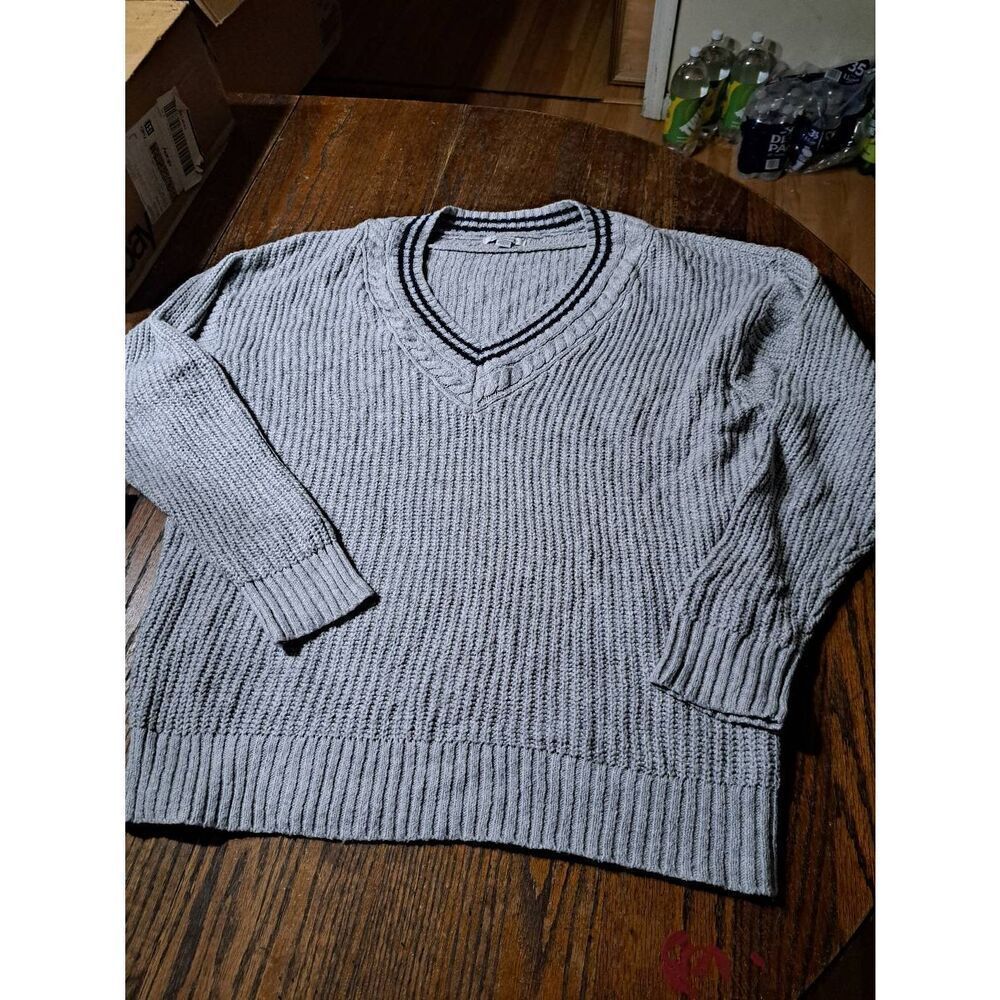 XL American Eagle VNeck Long Sleeve Grey Knit Pullover Sweater Blue Trim